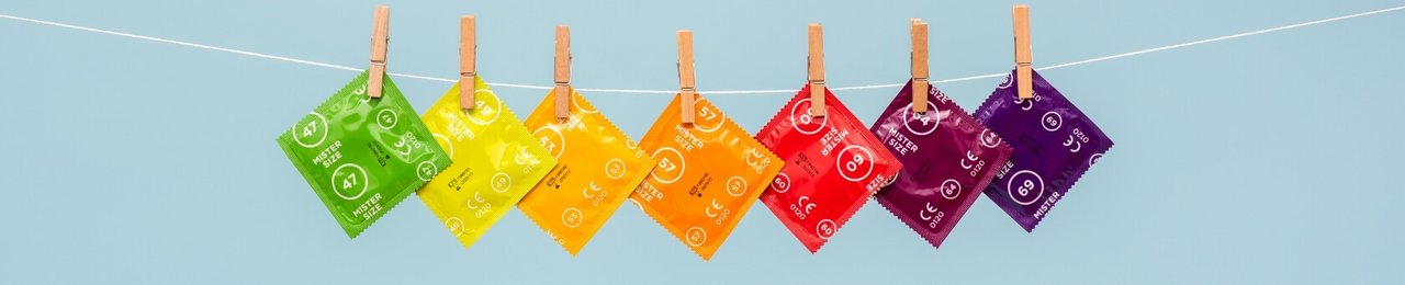 7 condones Mister Size en el tendedero