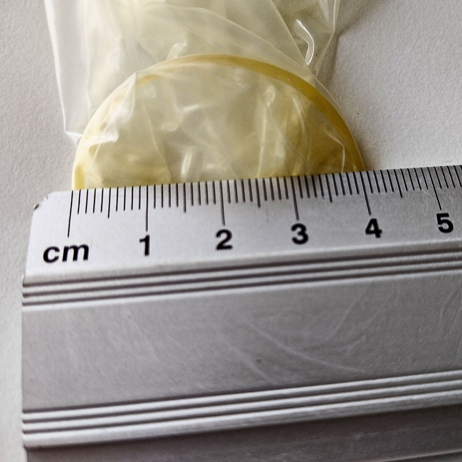 Medir el diámetro de un preservativo