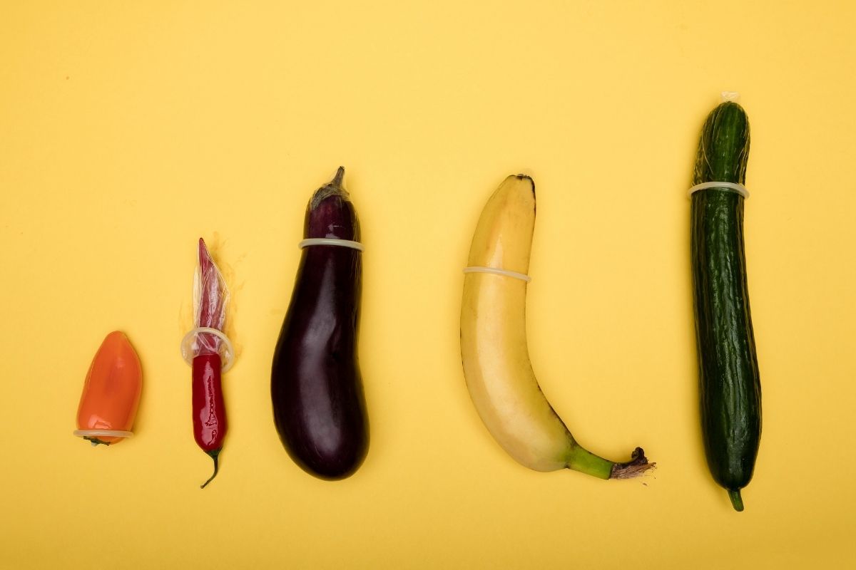 Preservativos en frutas y verduras de diferentes tamaños